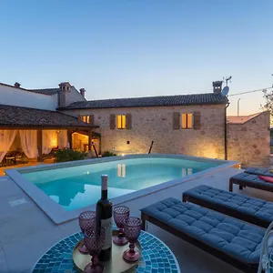 https://casa-jagoda-visnjan.in-istria.net