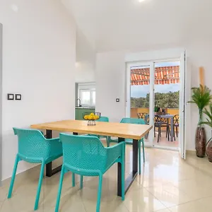 https://vito-fazana.in-istria.net