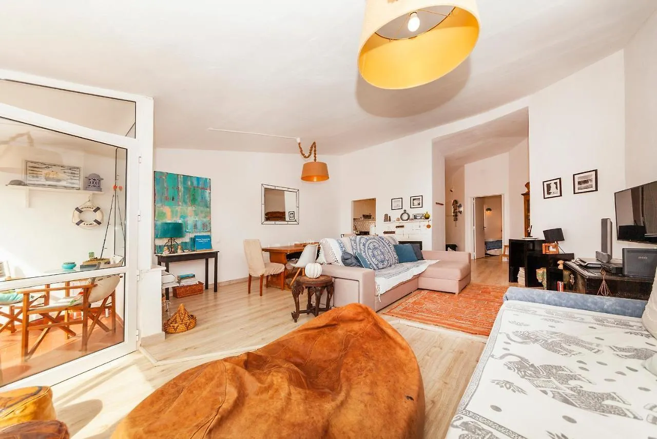 C18 - Church Square Apartment In Luz Portugal