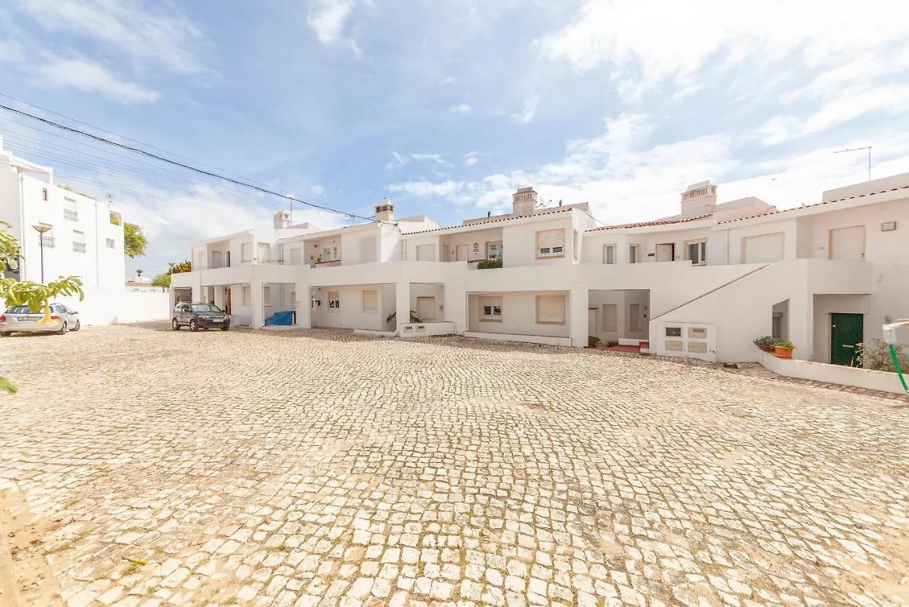 C18 - Church Square Apartment In Luz Portugal